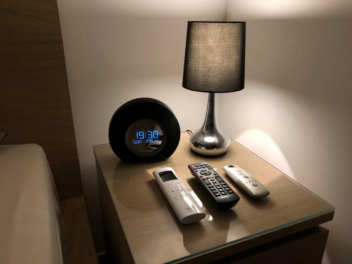 Kennedy Deluxe Suites Никосия Экстерьер фото